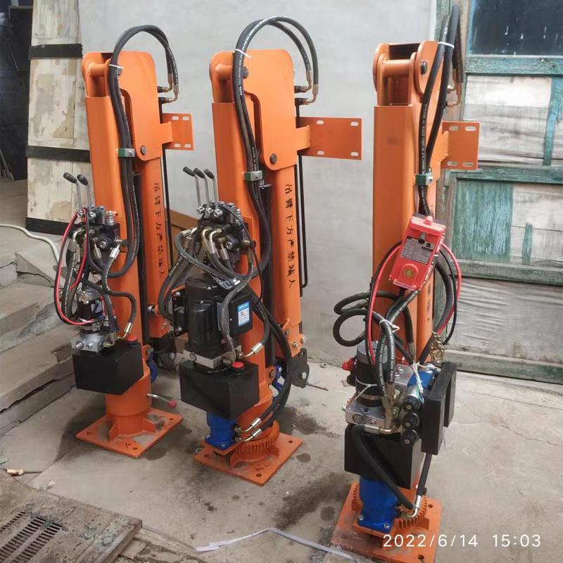 大湖乡重汽蓝牌随车吊 3.2吨 国六动力强 液压驱动 农用自卸起重机